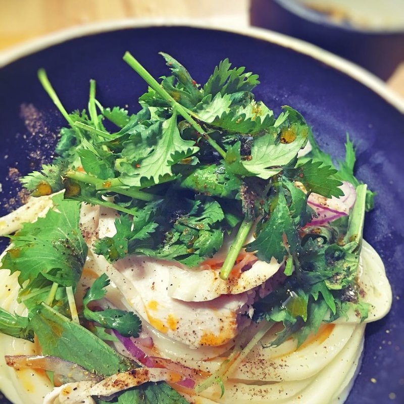 四川風よだれ鶏うどん(麦衛門)
