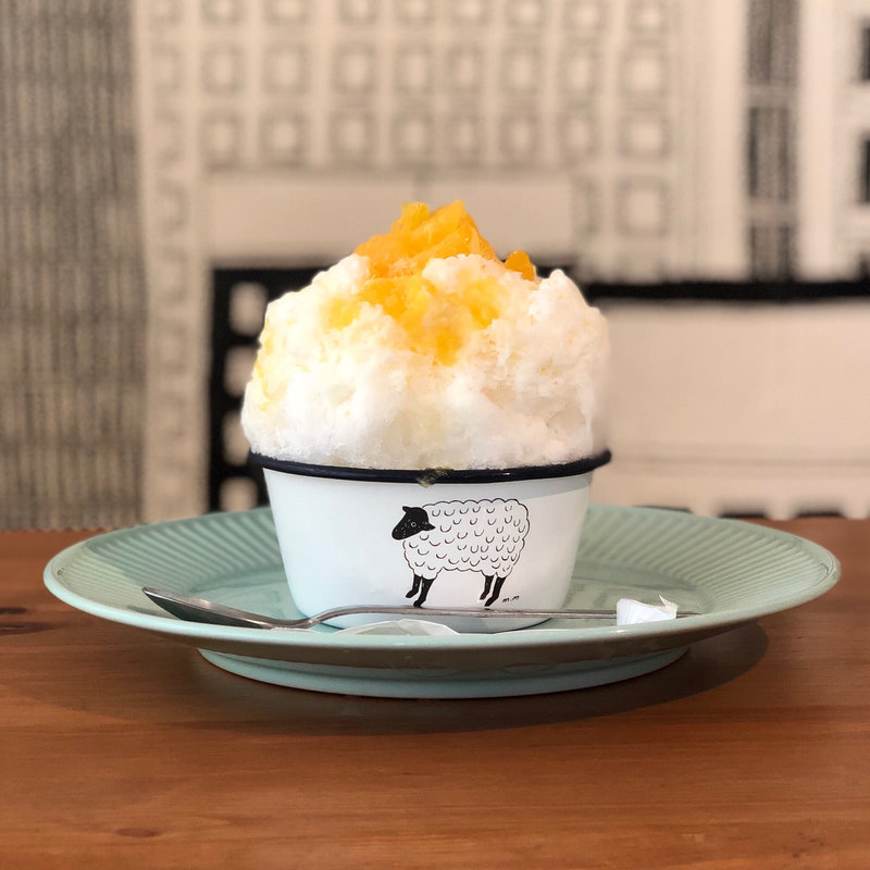 はっさくみるく(カフェ&バー ドローイング （Cafe&Bar drawing）)