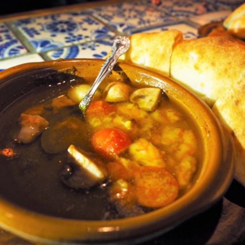 エビのアヒージョ　フォカッチャセット(and people ginza)