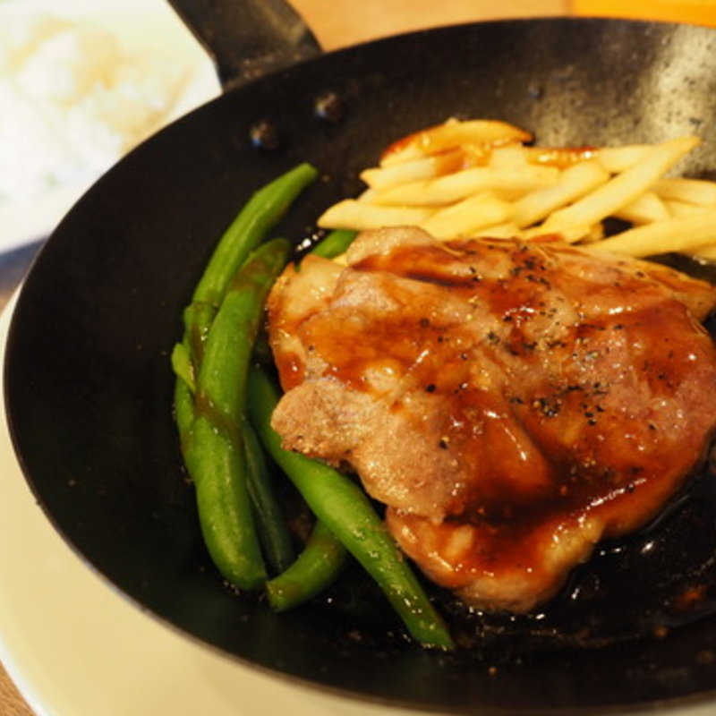 三元豚肩ロースGRIL(BISTRO うしすけ)