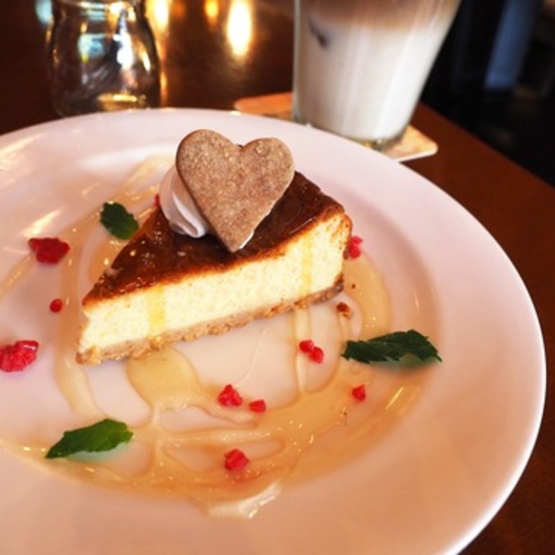 4種チーズのハニーベイクドチーズケーキ(アームウッド コテージ)