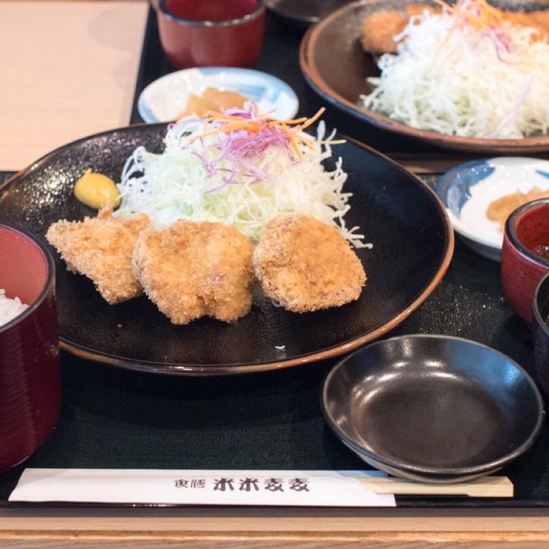 黒豚ひれかつ膳(米米麦麦 鹿児島空港店 （こめこめばくばく）)