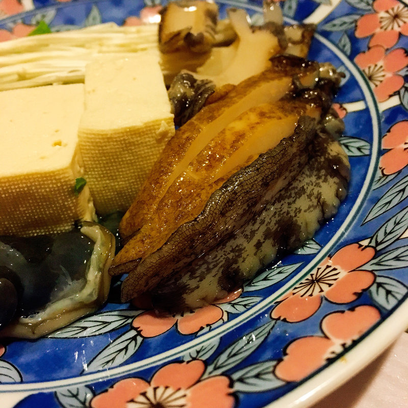 活きアワビのしゃぶしゃぶ(日本料理 空海 本店)