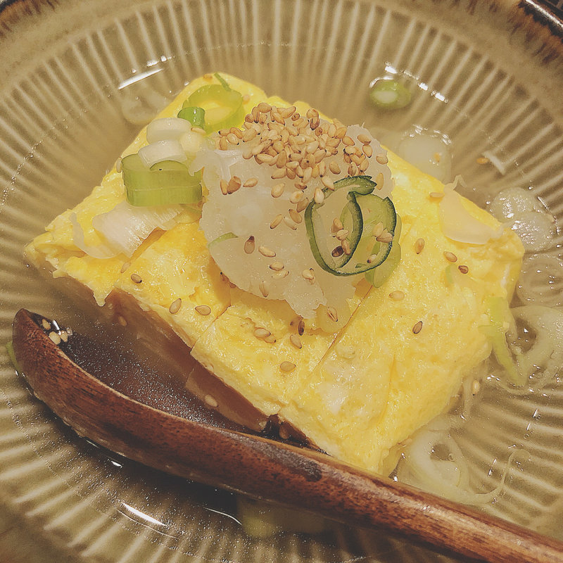 テールスープで作った出汁巻き玉子(牛タン 伊地知)