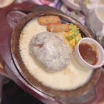 チーズinハンバーグonチーズ