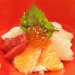 スーパー豪華な海鮮丼(鶏魚きっちん)