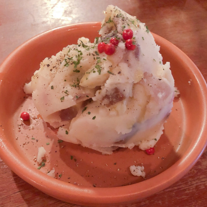 ポテトサラダ(元町バール Cheers)