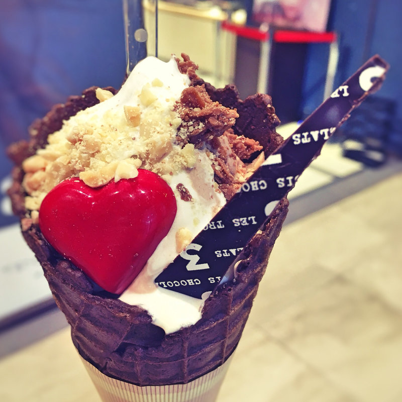 天神トロワパフェ(レ トロワ ショコラ×チョコレートショップ)