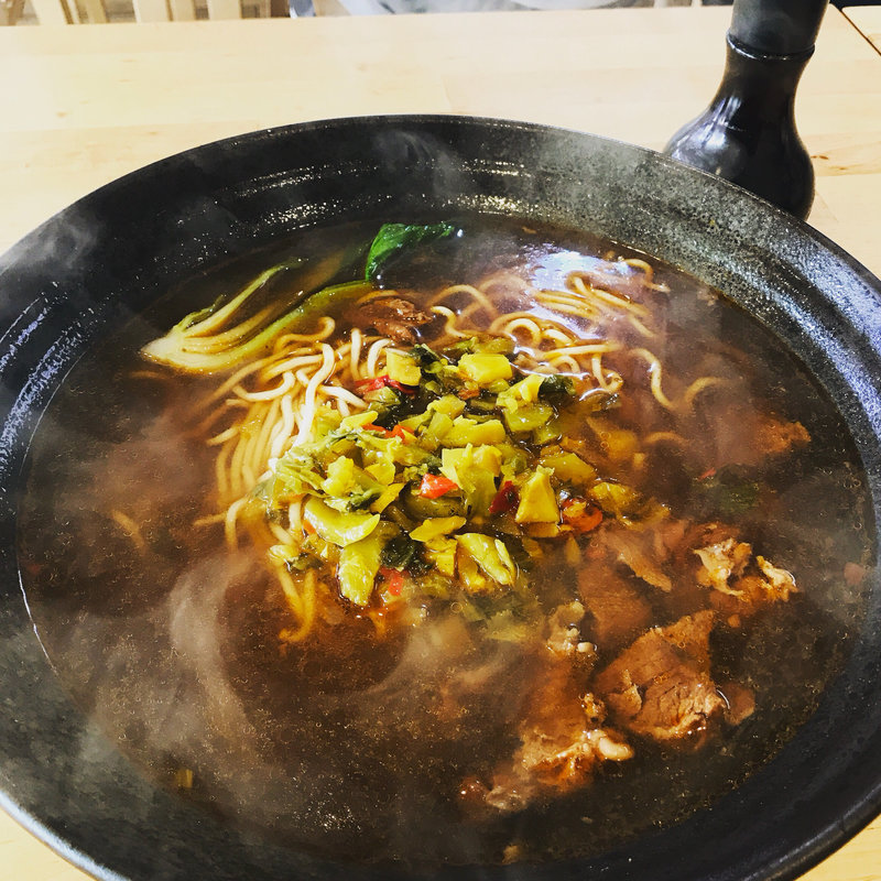 酸菜牛肉面(Mr. Bun)