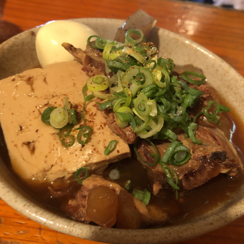 煮こみ　玉子付(豚肉炭火焼専門店 警固ヤキトン)