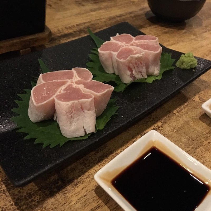 ささみの昆布〆(炙りBAR あるこっこ)