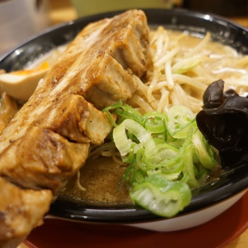 極厚角煮北海道味噌ラーメン(味噌之 かんべ)
