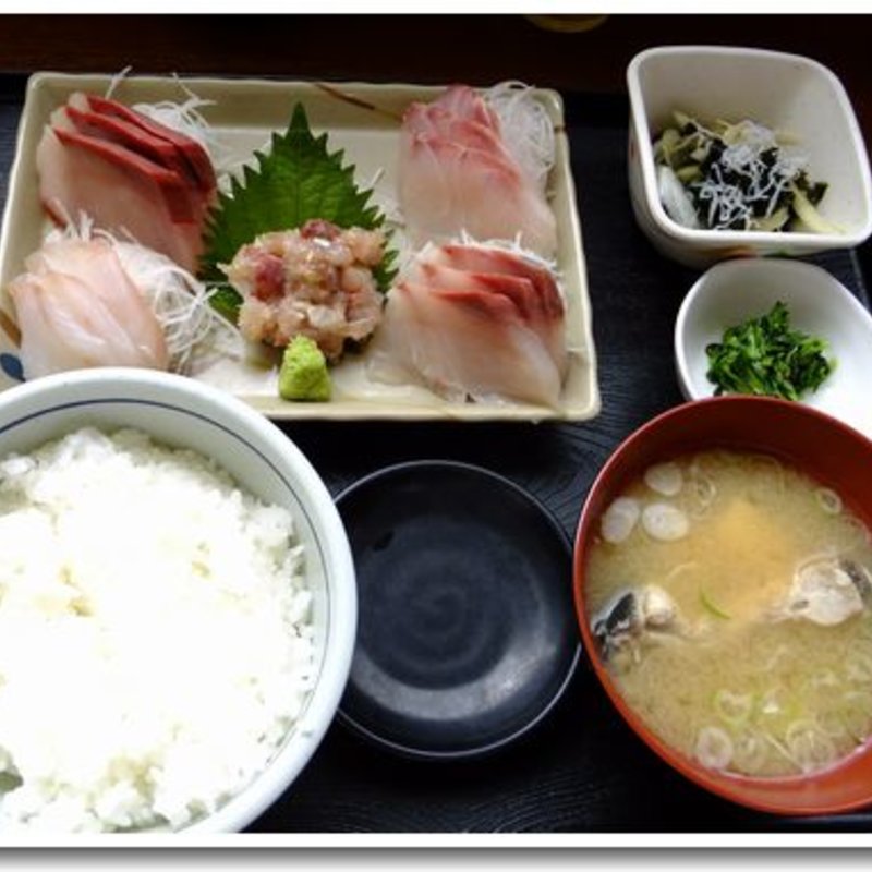おさしみ定食(大洗町漁協　かあちゃんの店 )