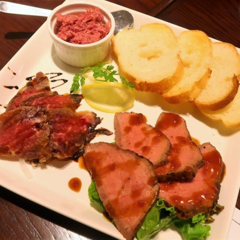熟成肉のオードブル三種盛り(ステーキハウス 听 心斎橋店 )