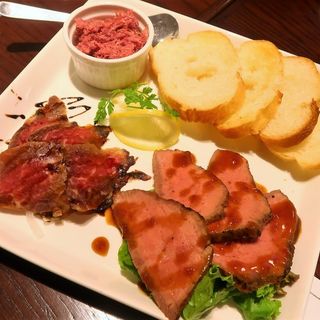 熟成肉のオードブル三種盛り(ステーキハウス 听 心斎橋店 )