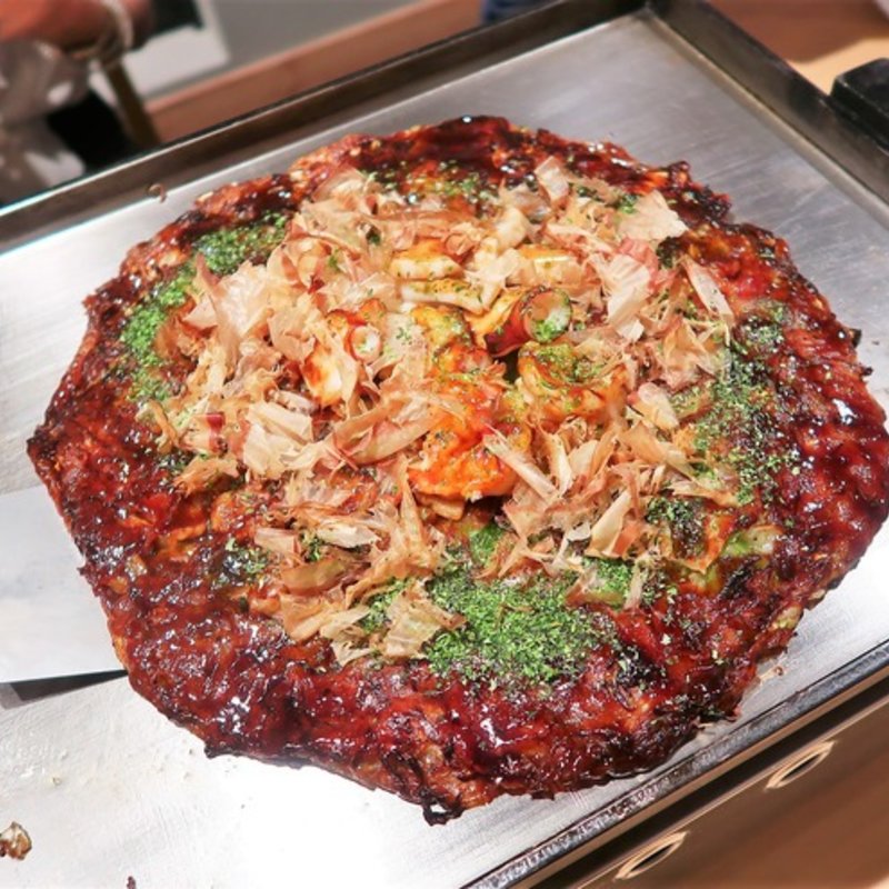 はなたれゴージャス焼き(南船場鉄板食堂 はなたれ)