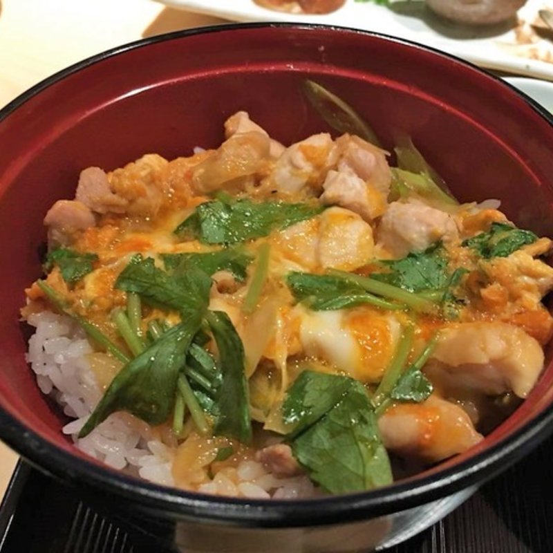 八ヶ岳卵の親子丼（小）(難波 鳥幸)