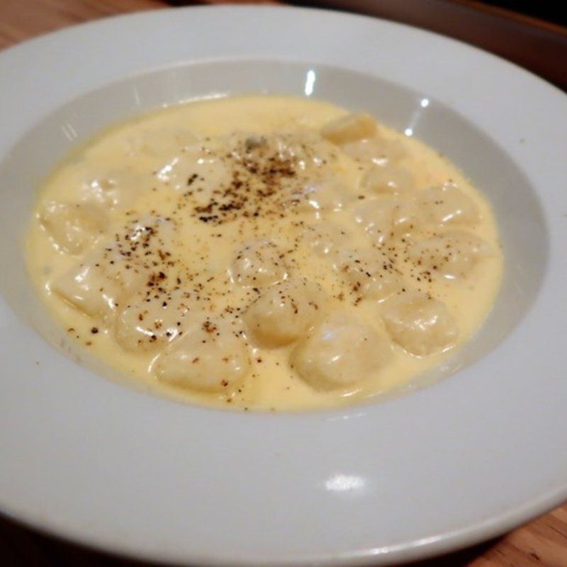 ジャガ芋のニョッキ　4種のクリームソース(バール チッチャ)