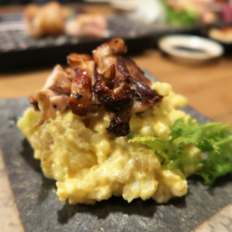 名物燻製ポテトサラダ(焼き鳥とおでん 一石五鳥)