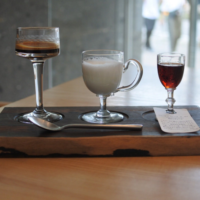 3 on 1 自分だけのバーカウンター(ダブルトールカフェ名古屋)