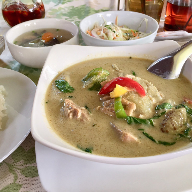 グリーンカレー(チョムパイ （chom prai）)