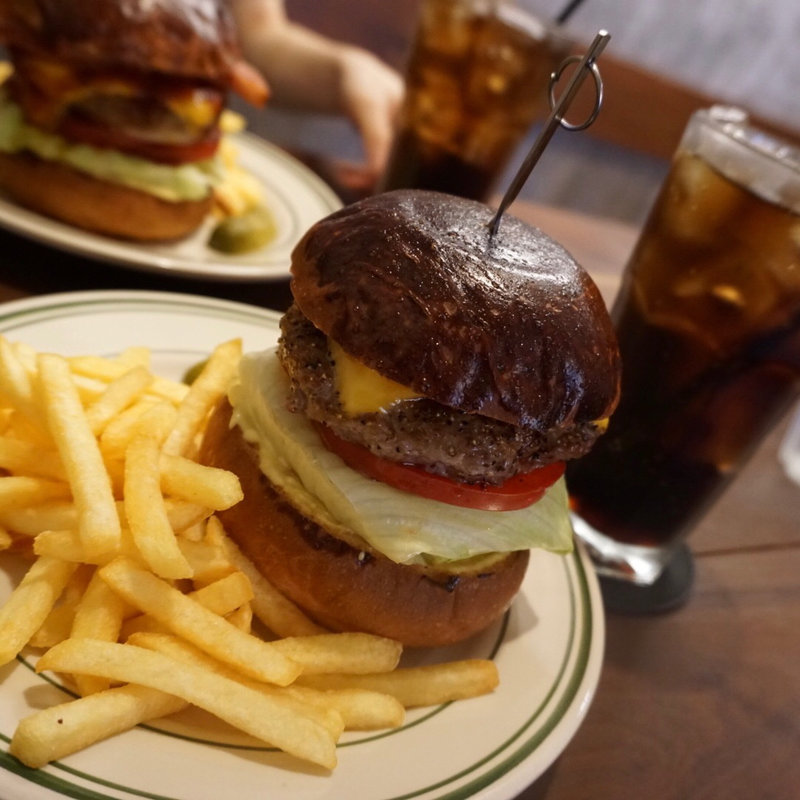 チーズバーガー(S.B.DINER TOKUSHIMA)