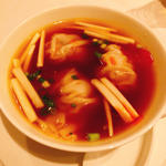 水餃子  酸辛味スープ(重慶飯店 麻布賓館)