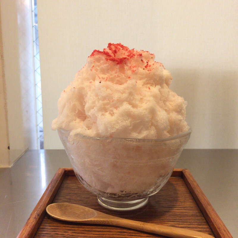 あすかルビーのいちごミルク氷(おちゃのこ （御茶乃子）)