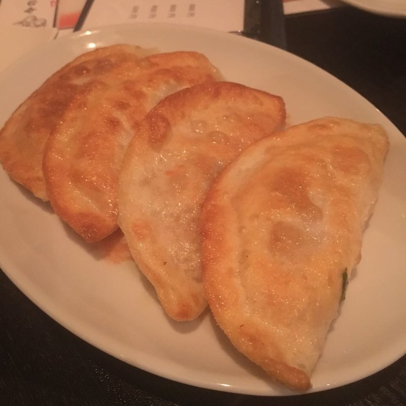 (Wing Village 餃子バー)