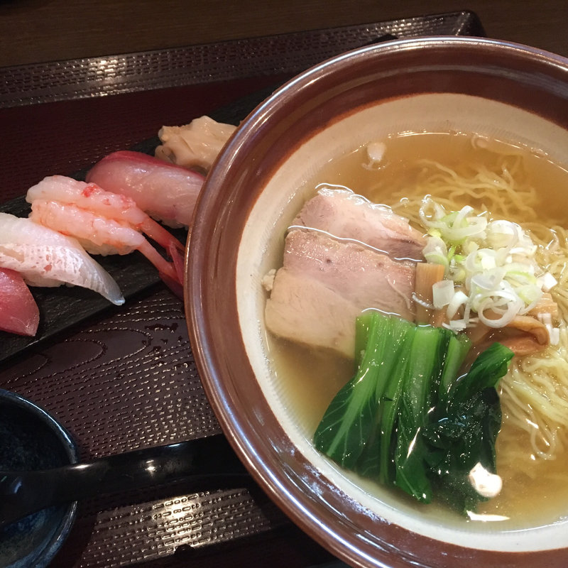 あさっぱラーメン寿司セット(市玄 （イチゲン）)