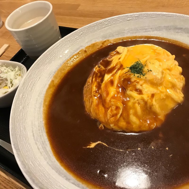 とろとろ玉子のオムライス(一平)
