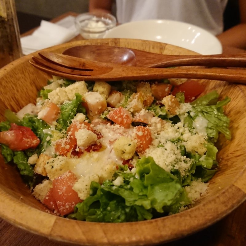 温泉タマゴのシーザーサラダ(ビストロISOMARU 町田店)