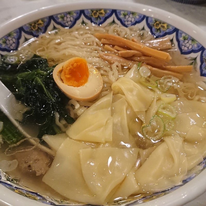 ワンタン麺(塩醤油)(中国ラーメン揚州商人 町田店)