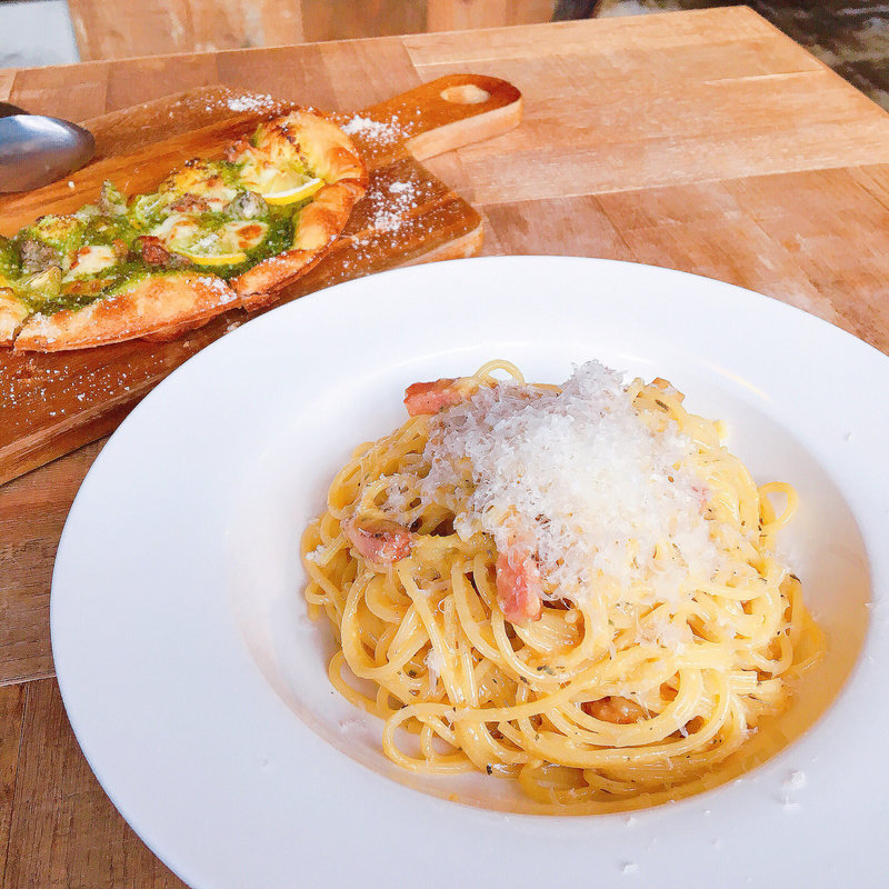 カルボナーラ(カモン ピウ （kamon piu）)