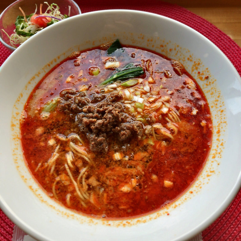 本格四川の担々麺(林さん亭)