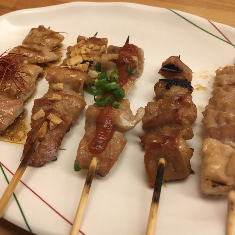 ホルモン食べ比べ5本セット(串鳥 南二条店)