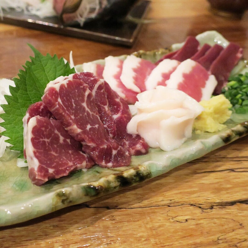 馬刺し(池袋 一龍庵)