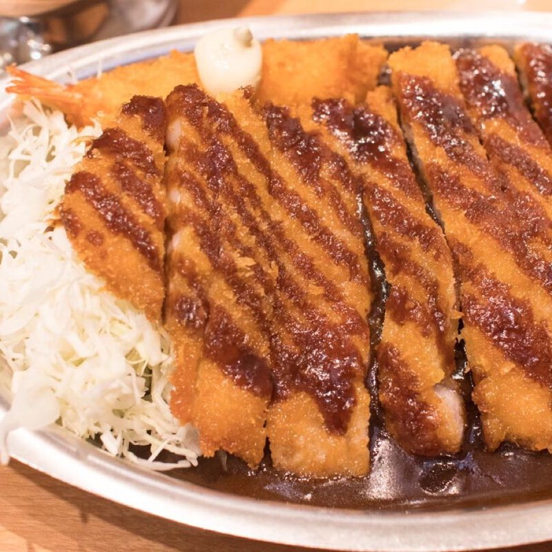 ロースカツカレー小盛り、エビフライ、ルー追加(ゴーゴーカレー ピオレ姫路スタジアム)