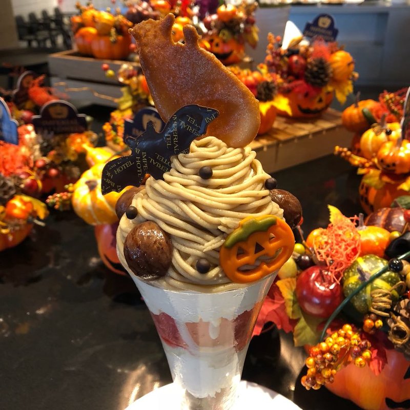 マロンパフェ(カフェ クベール （CAFE COUVERT）)