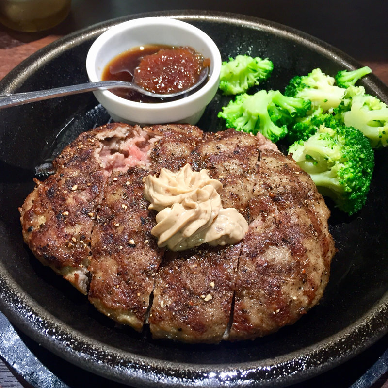 ハンバーグ300g(いきなり！ステーキ 銀座4丁目店 )