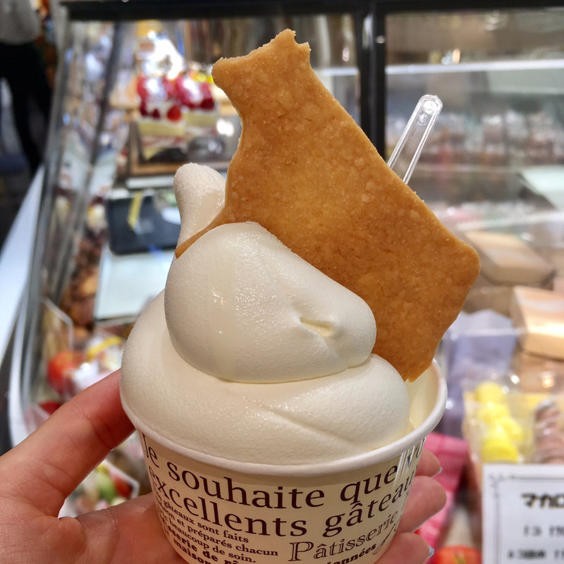 酪乳まろやかソフトクリーム(アルパジョン )