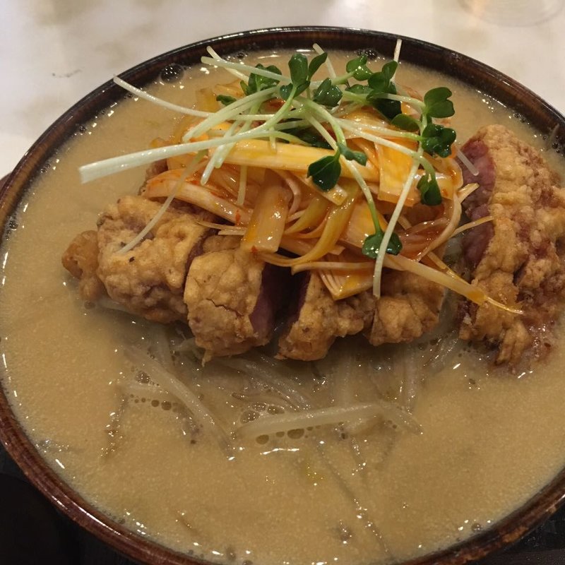 ゴマパーコーラーメン(なかや)