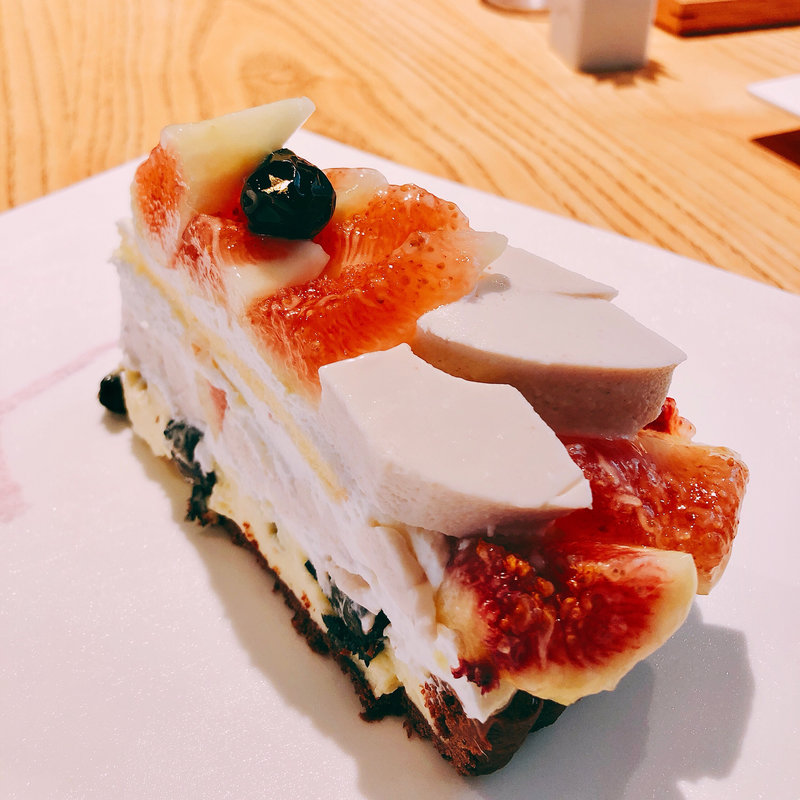 国産いちじくと京都丹波産「新丹波黒」のケーキ(京 カフェコムサ （キョウ カフェコムサ）)