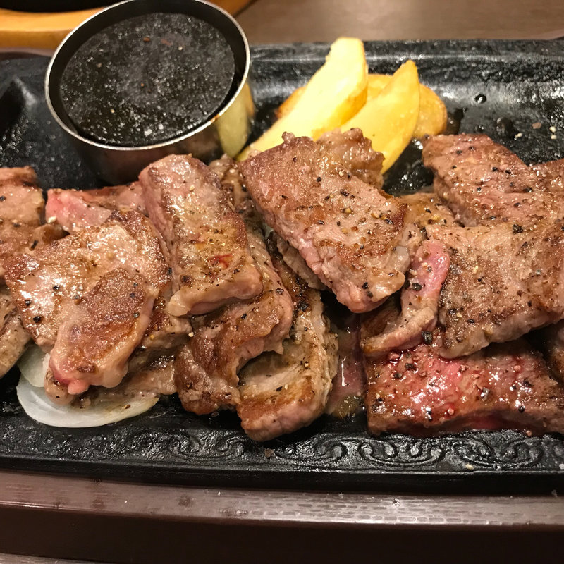 MEGA盛り！熟成フラップ カットステーキ(ステーキガスト 京都桂店 )