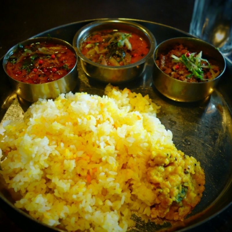 カレー3種盛り(ラムキーマカレー・秋刀魚カレー・ポークビンダルーカレー)(negombo33)