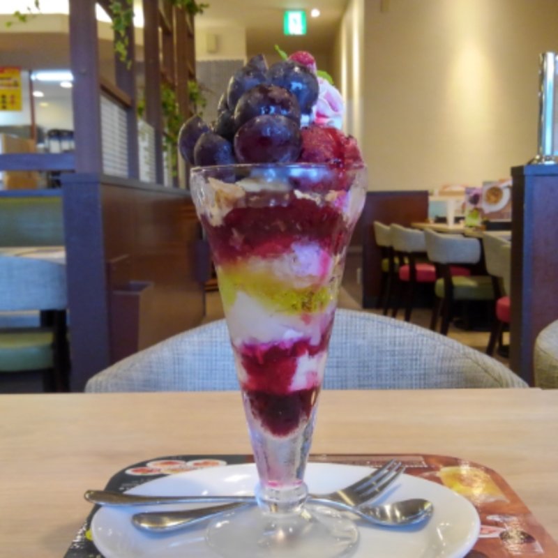 巨峰のパフェ(デニーズ 亀有駅前店 )