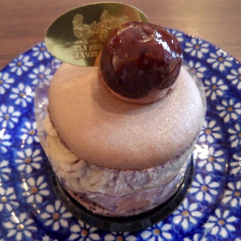 モンブランマカロンケーキ(ラヴィアンレーヴ （LA VIE UN REVE）)