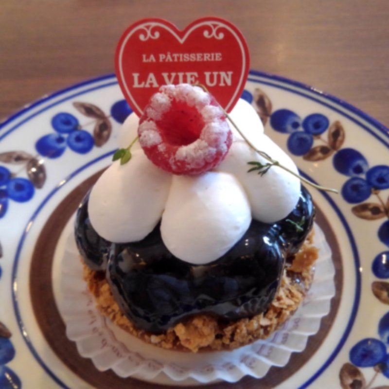 ナガノパープルケーキ(ラヴィアンレーヴ （LA VIE UN REVE）)