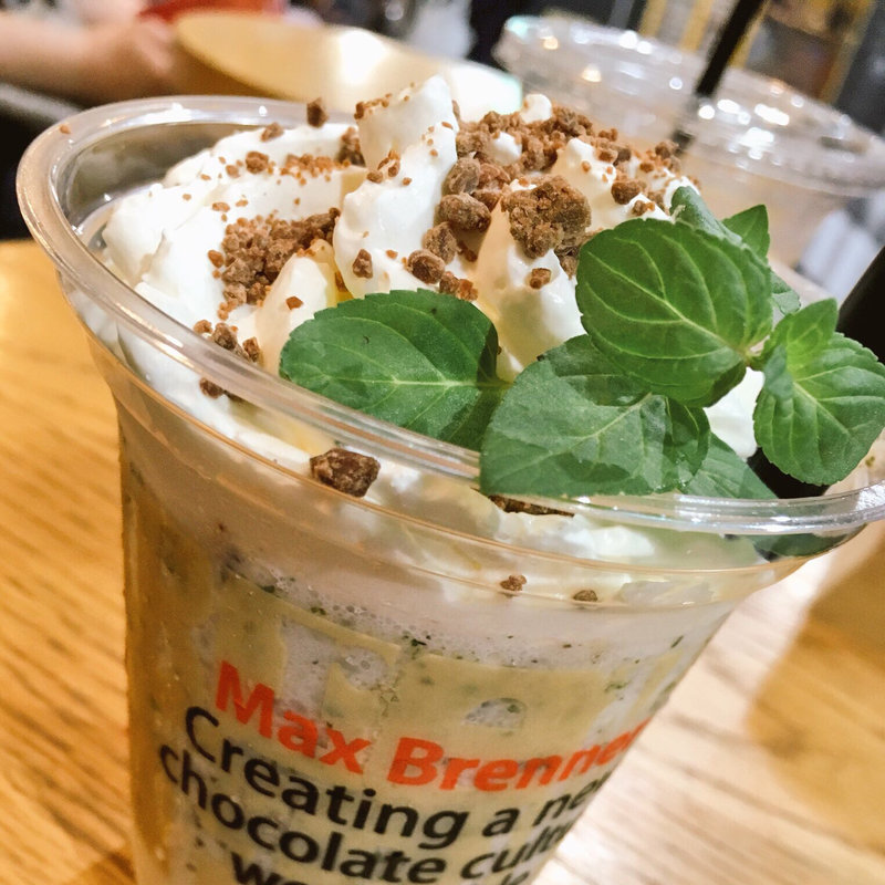 ホワイトチョコミントシェイク(MAX BRENNER CHOCOLATE BAR Omotesando Hills)