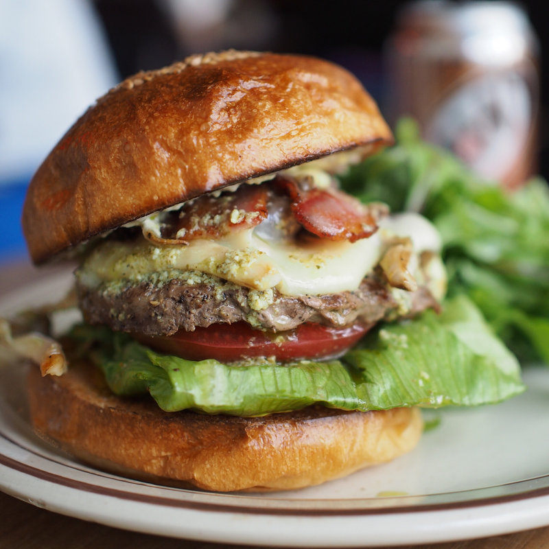 KINOKO & BASIL CHEESE BURGER (CRITTERS BURGER)